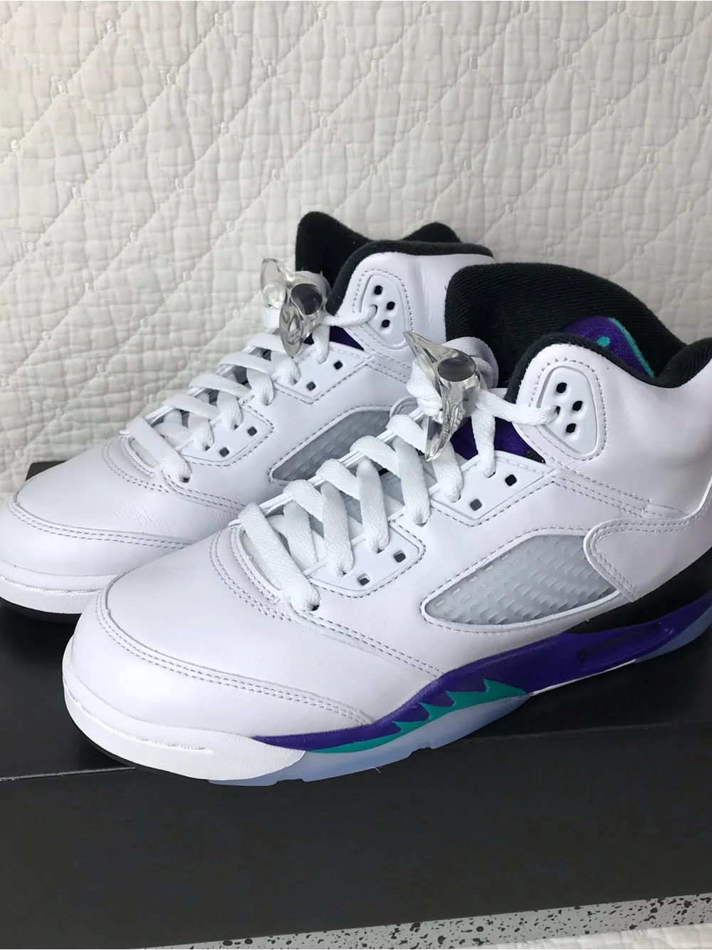 Nike Air Jordan 5 Retro OG (GS) Shoes Youth SZ 5Y White Grape HQ7980-100
